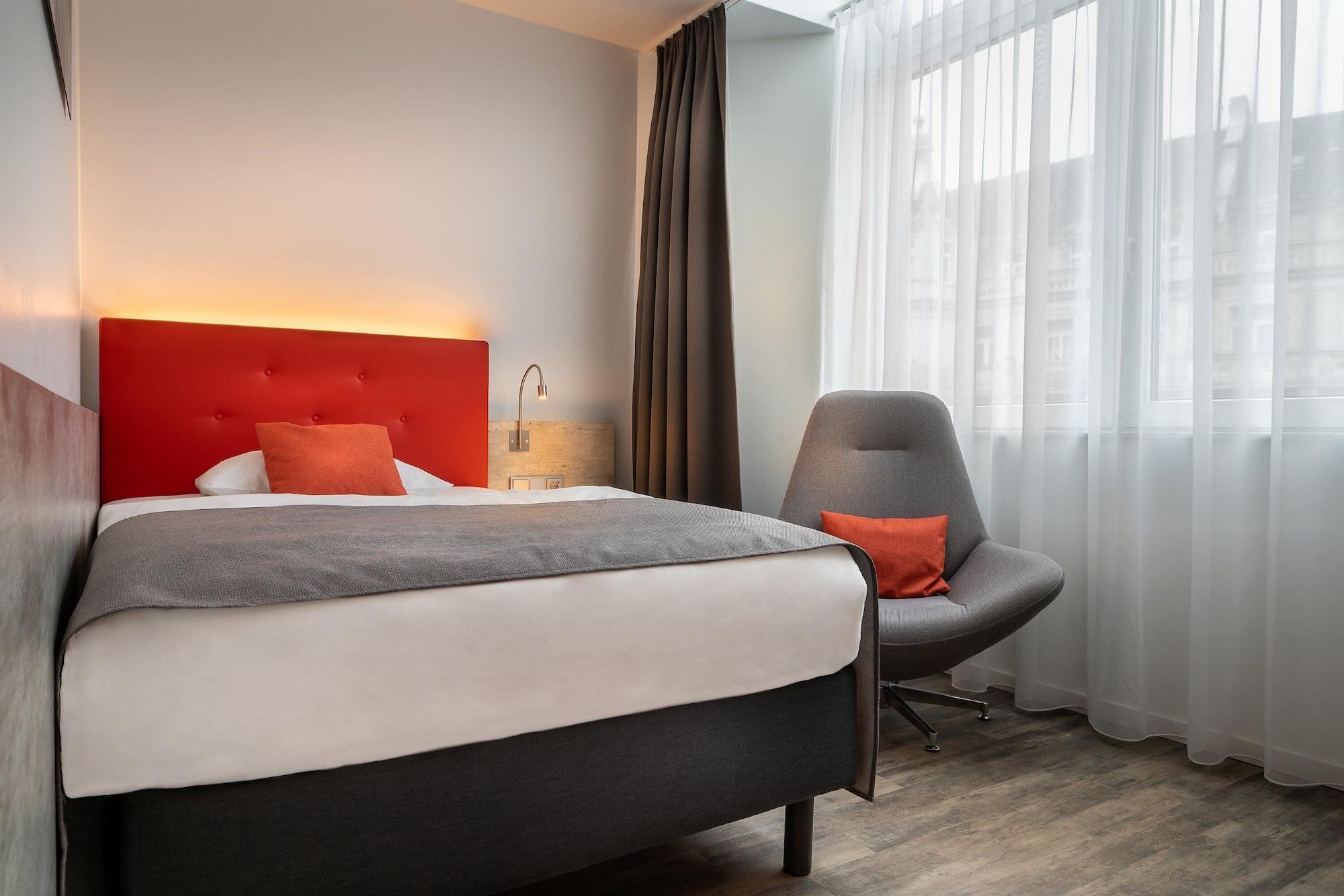 Select Hotel Wiesbaden City Ngoại thất bức ảnh
