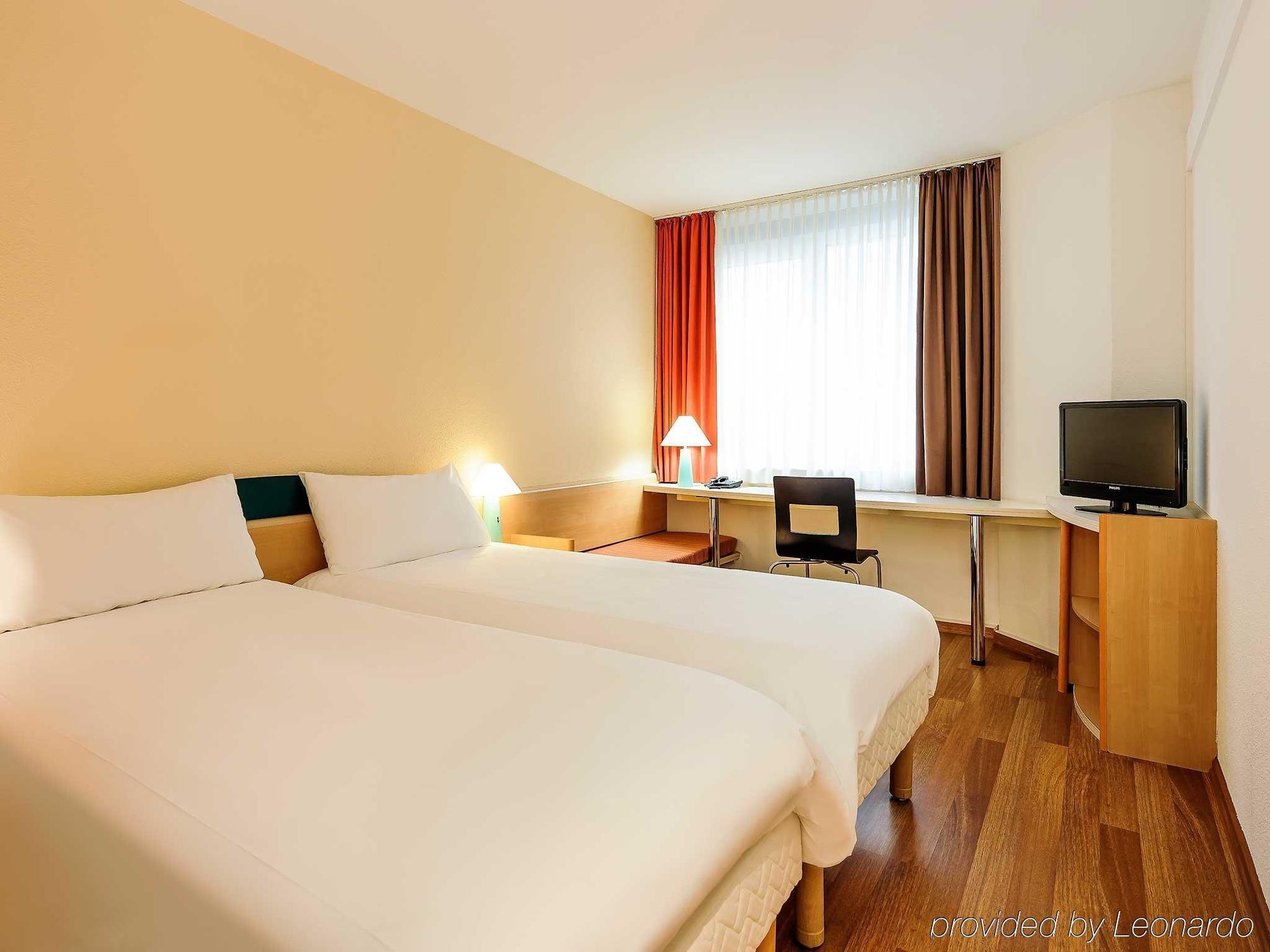 Select Hotel Wiesbaden City Ngoại thất bức ảnh