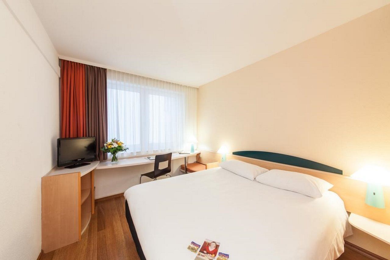 Select Hotel Wiesbaden City Ngoại thất bức ảnh